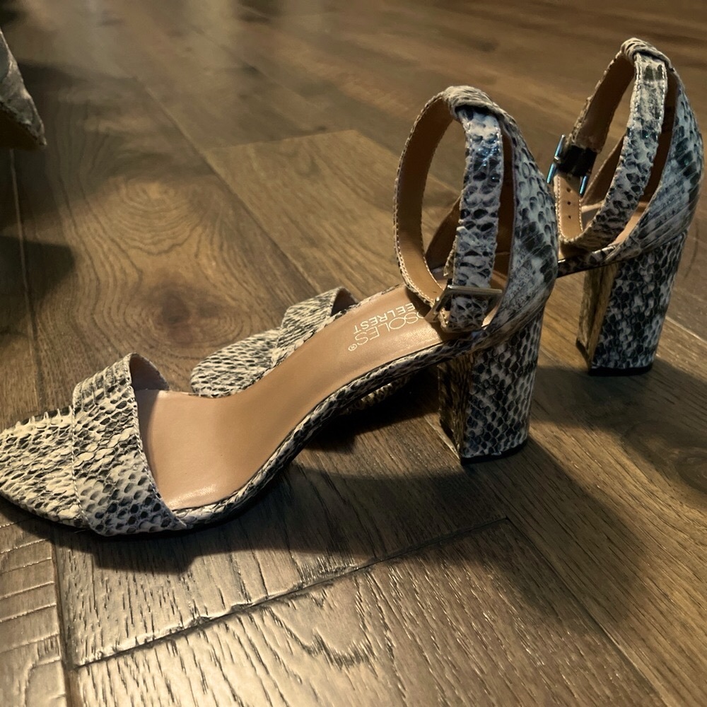 Comfortable Aerosoles 7.5 shoe